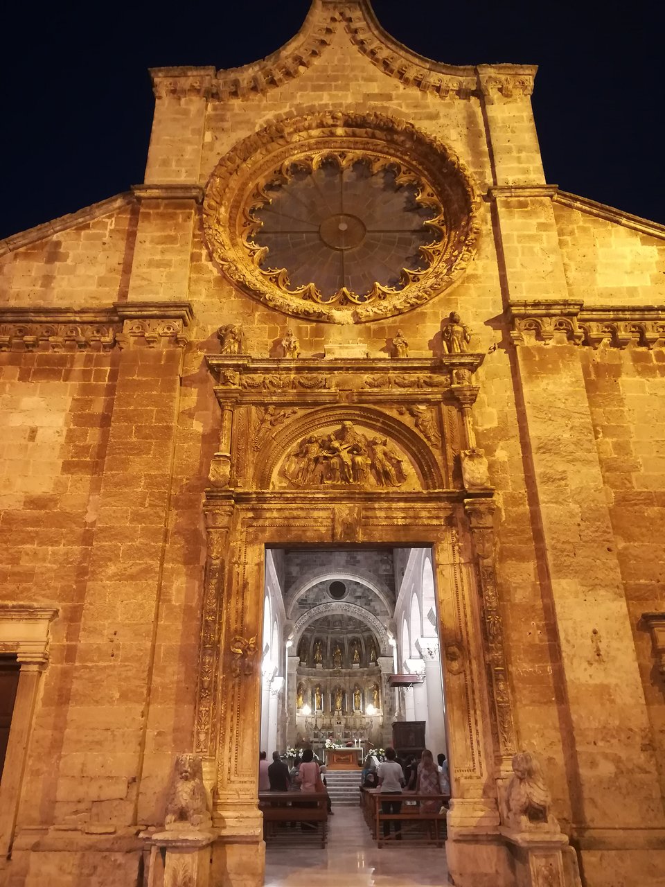Chiesa della Santissima Trinità (Chiesa Madre) Chiesa della Santissima Trinità (Chiesa Madre)