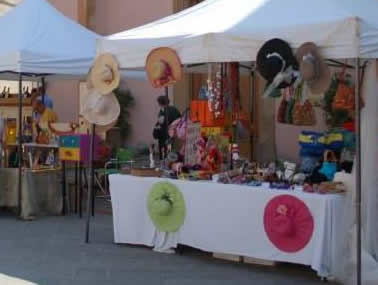 Mercatino dell’artigianato Mercatino dell’artigianato